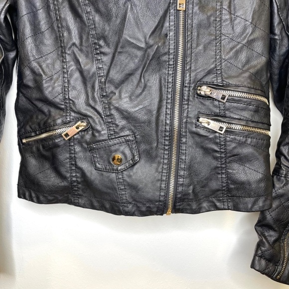 AKIRA Faux Fur Tan Collared Black Leather Moto Jacket Size Medium - Picture 11 of 13